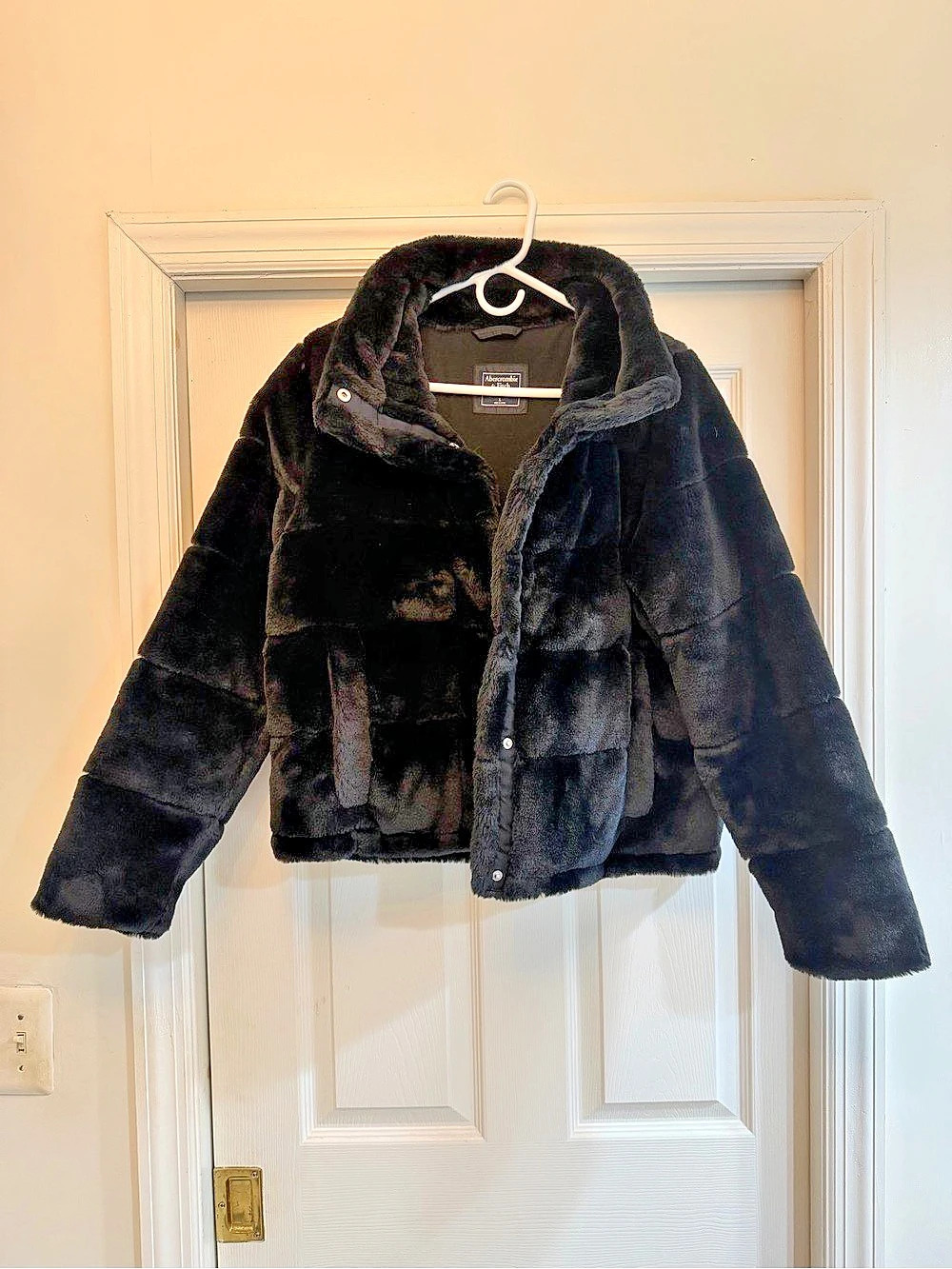 Abercrombie & Fitch Plush Faux Fur Jacket Black Large